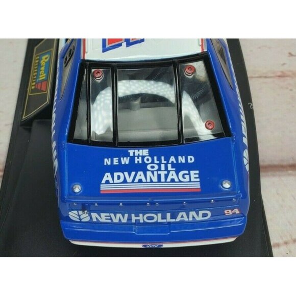 Revell Ron Barfield #94 New Holland 1997 Ford Thunderbird 1:24 Scale Diecast Car - Picture 6 of 12